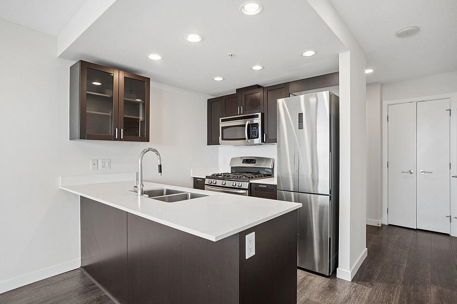 1001 4815 Eldorado Mews Vancouver, BC - 4