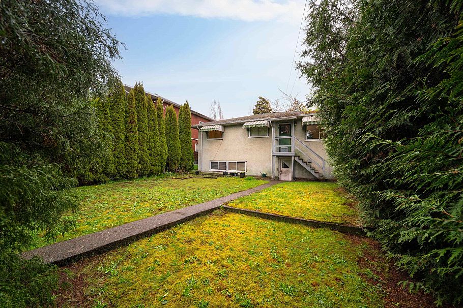7475 Knight Street Vancouver, BC - 27