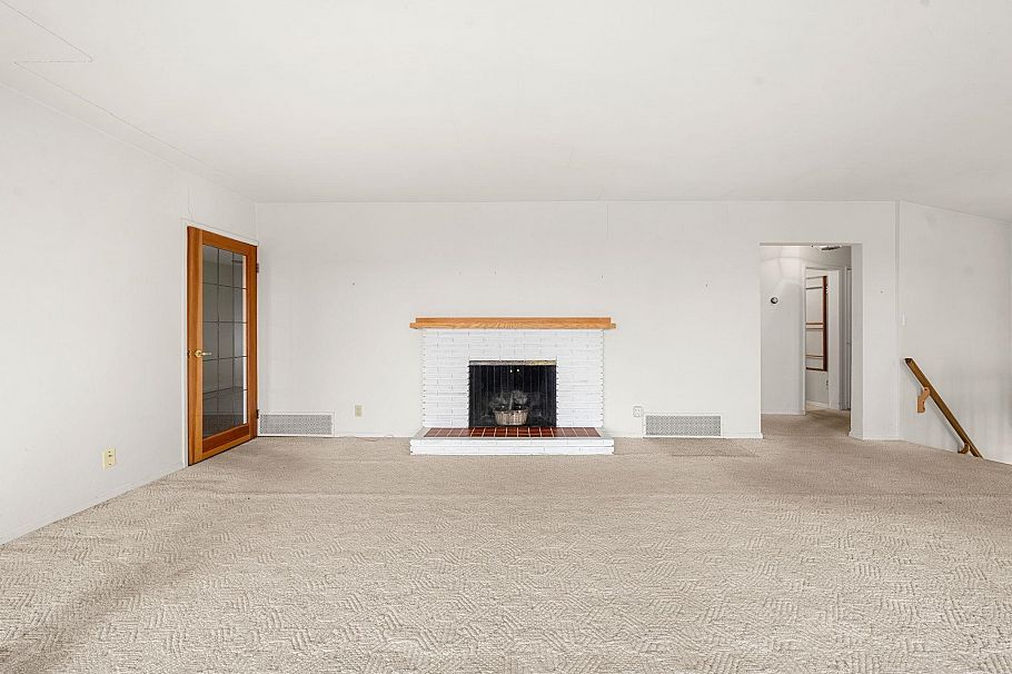 234 Rondoval Crescent North Vancouver, BC - 6