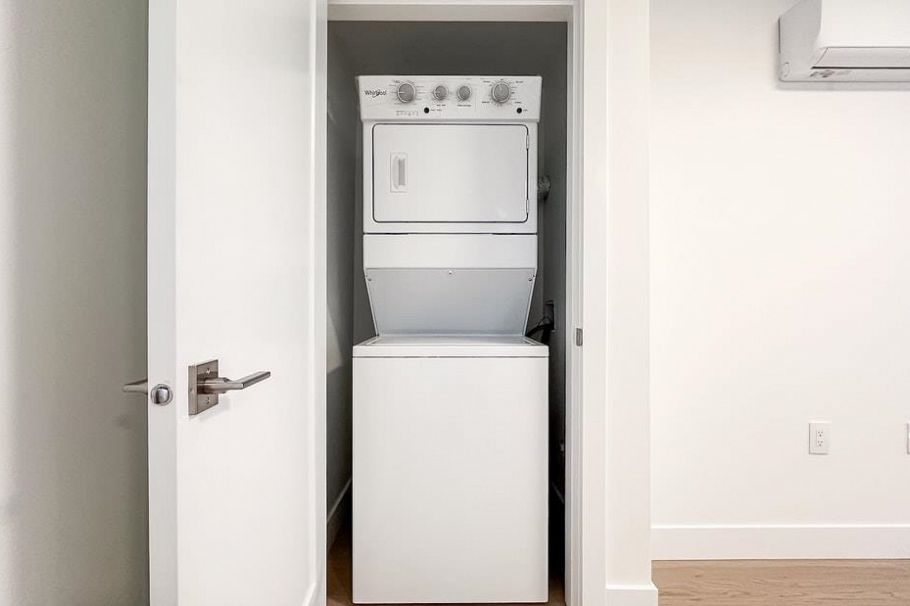 4265 Macdonald Avenue Burnaby, BC - 37