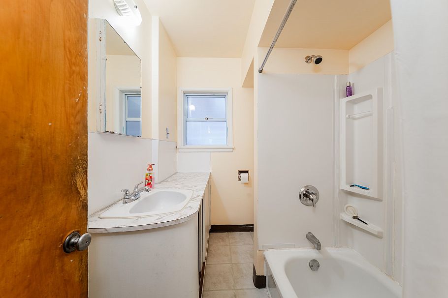 7475 Knight Street Vancouver, BC - 8