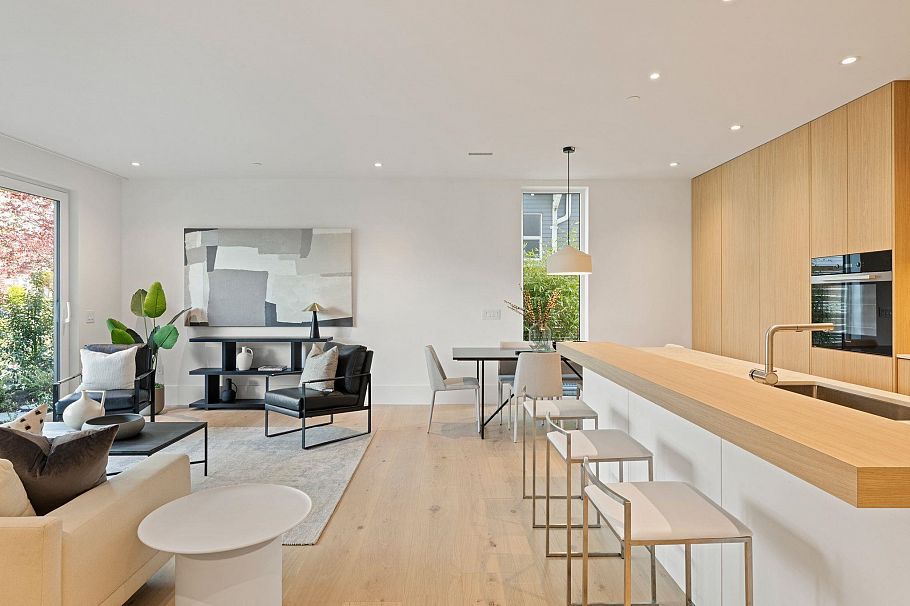 1 2830 Musqueamview Street Vancouver, BC - 8