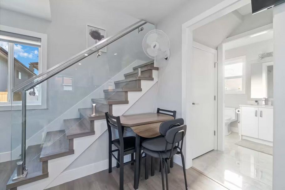 2984 Kitchener Street Vancouver, BC - 15