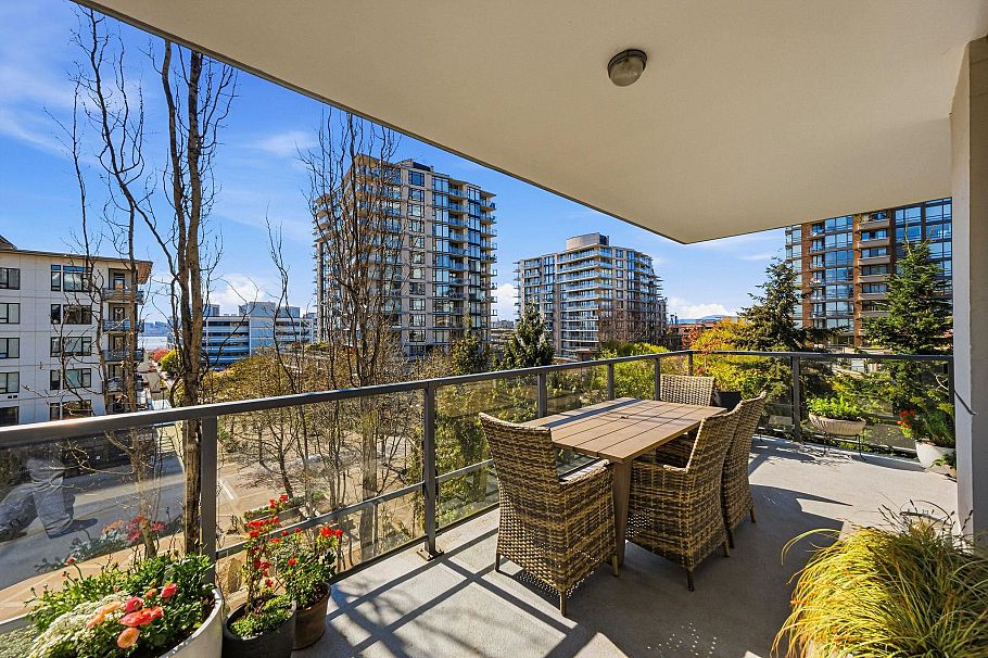 208 135 W 2nd Street North Vancouver, BC - 31