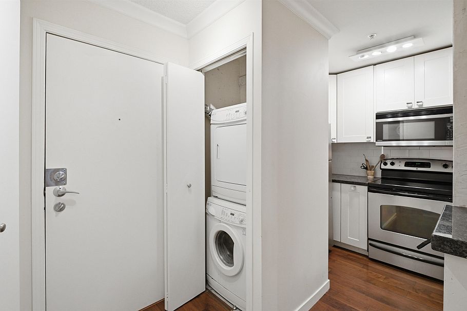 307 1230 Haro Street Vancouver, BC - 6