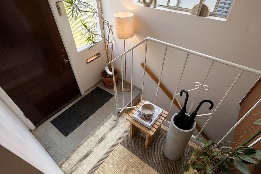 64 W 14th Avenue Vancouver, BC - 2