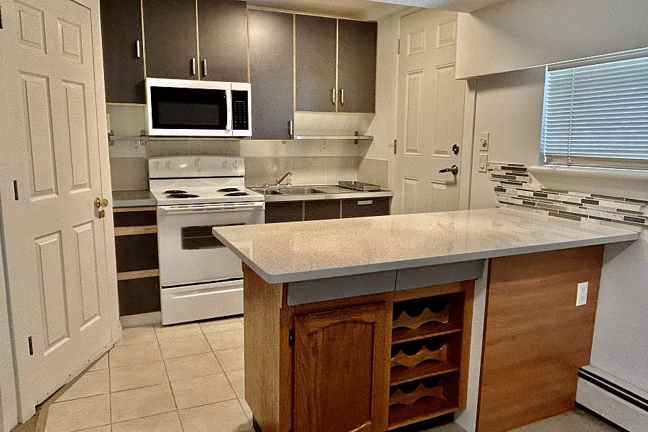 1544 W 68th Avenue Vancouver, BC - 19