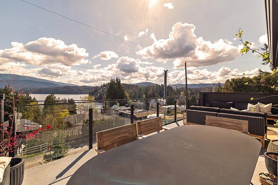 2375 Caledonia Avenue North Vancouver, BC - 17