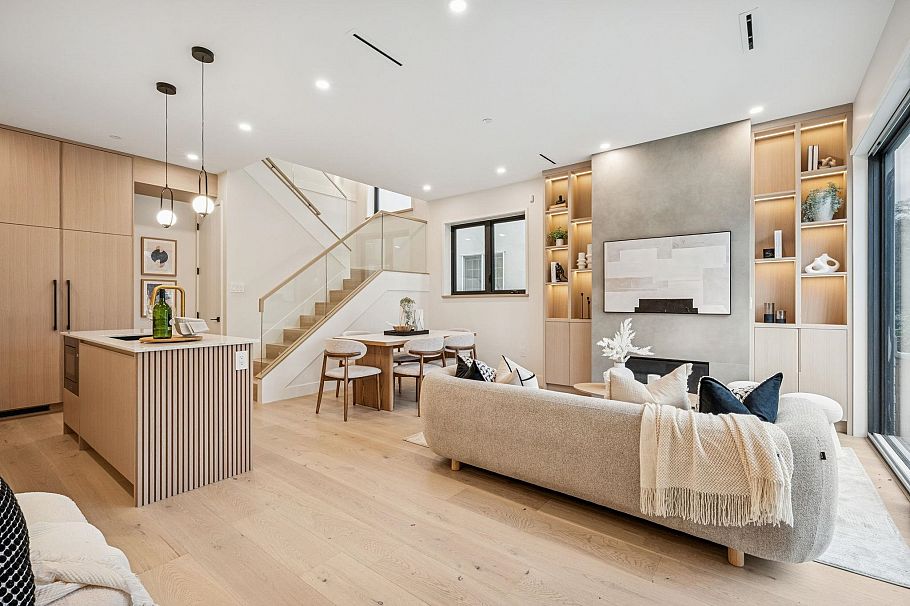 448 W 20 Avenue Vancouver, BC - 2