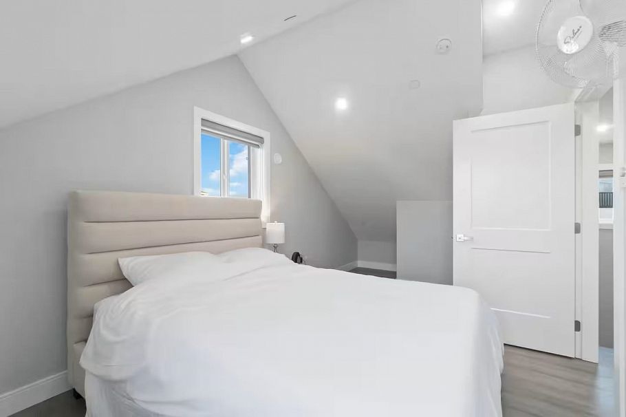 2984 Kitchener Street Vancouver, BC - 22