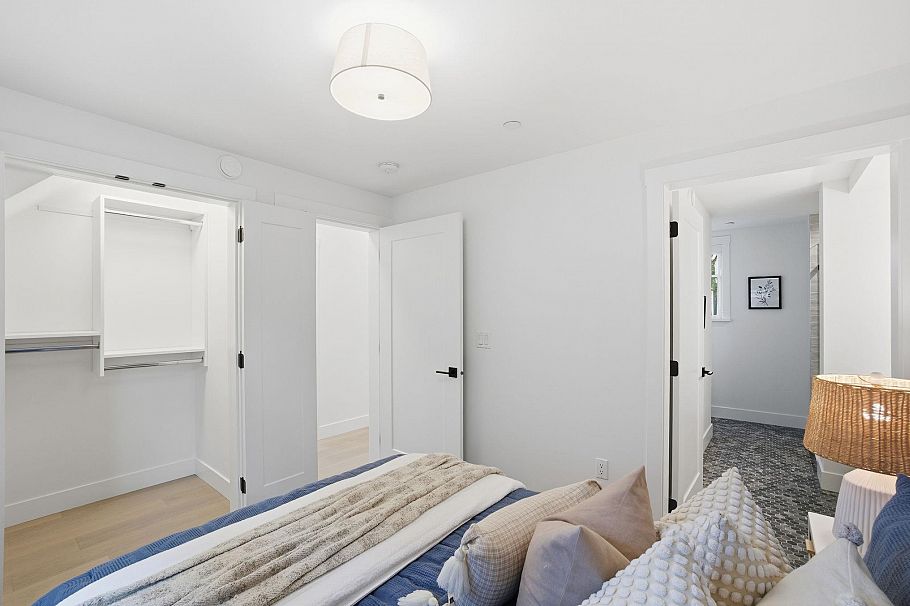 1081 Semlin Drive Vancouver, BC - 18