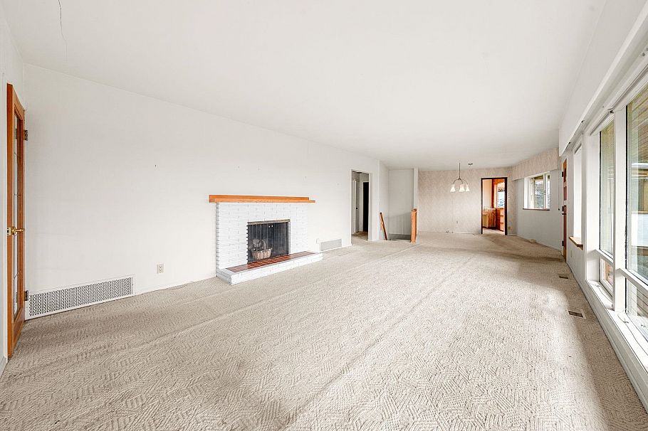 234 Rondoval Crescent North Vancouver, BC - 5