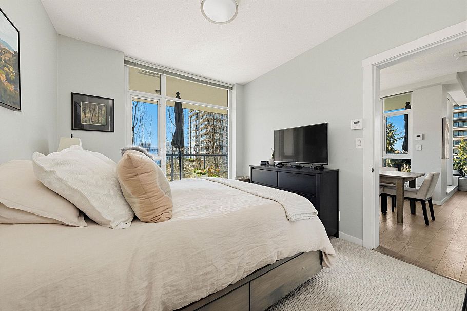 208 135 W 2nd Street North Vancouver, BC - 18