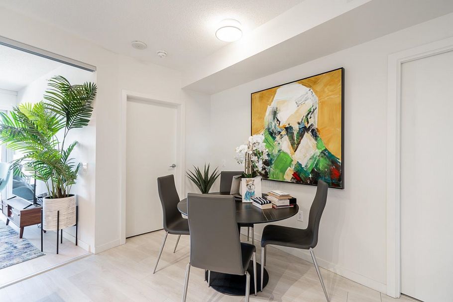 1119 180 E 2nd Avenue Vancouver, BC - 11