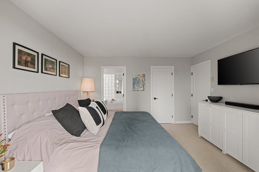 303 408 Lonsdale Avenue North Vancouver, BC - 29