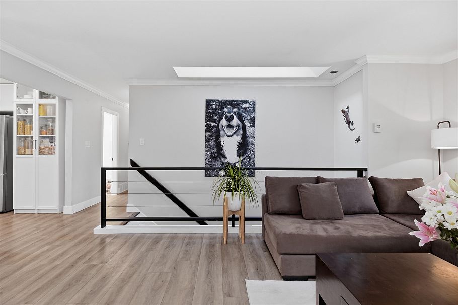 4535 Raeburn Street North Vancouver, BC - 5