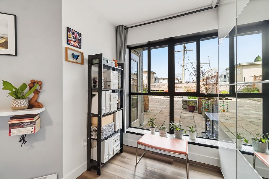 110 189 E 16th Avenue Vancouver, BC - 16