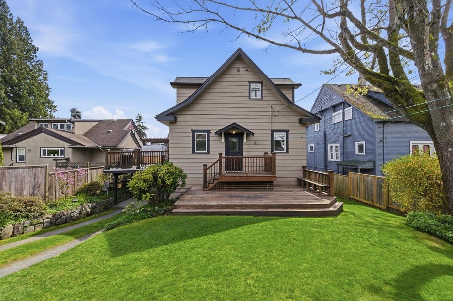 424 E Keith Road North Vancouver, BC - 36