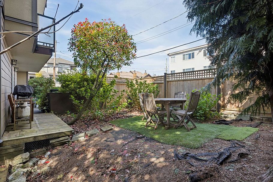 152A W 18th Street North Vancouver, BC - 28