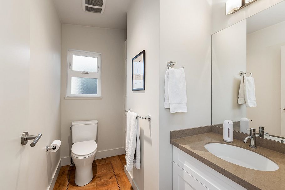 FRSL17 415 W Esplanade Avenue North Vancouver, BC - 33