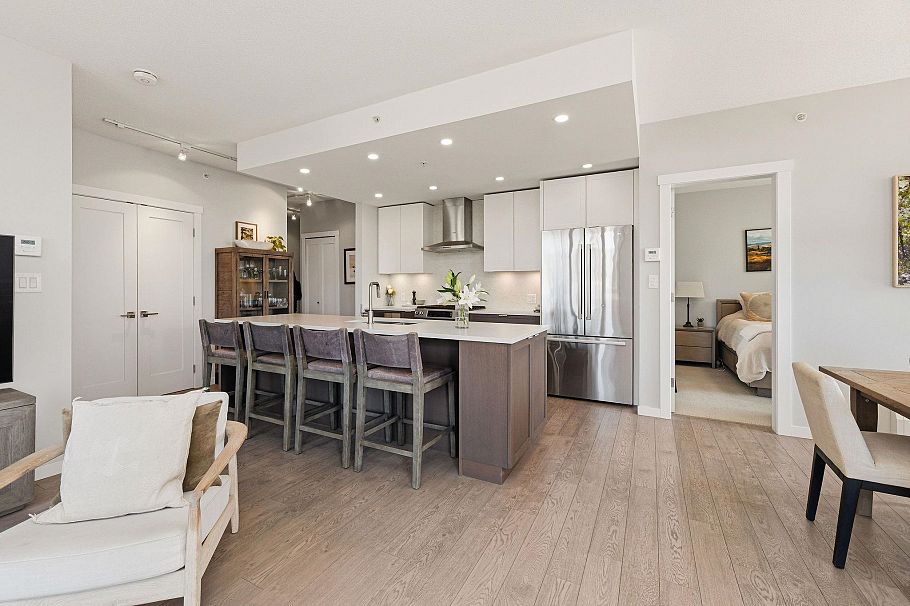 208 135 W 2nd Street North Vancouver, BC - 10