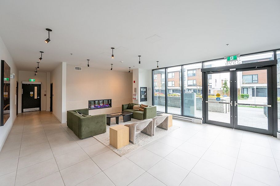 605 3596 Malsum Drive North Vancouver, BC - 32