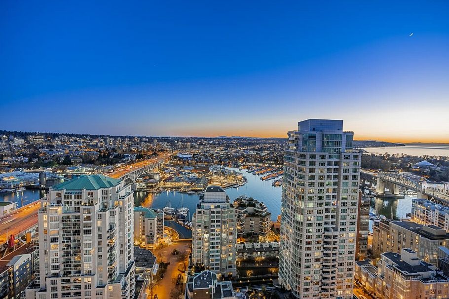 2703 1455 Howe Street Vancouver, BC - 7