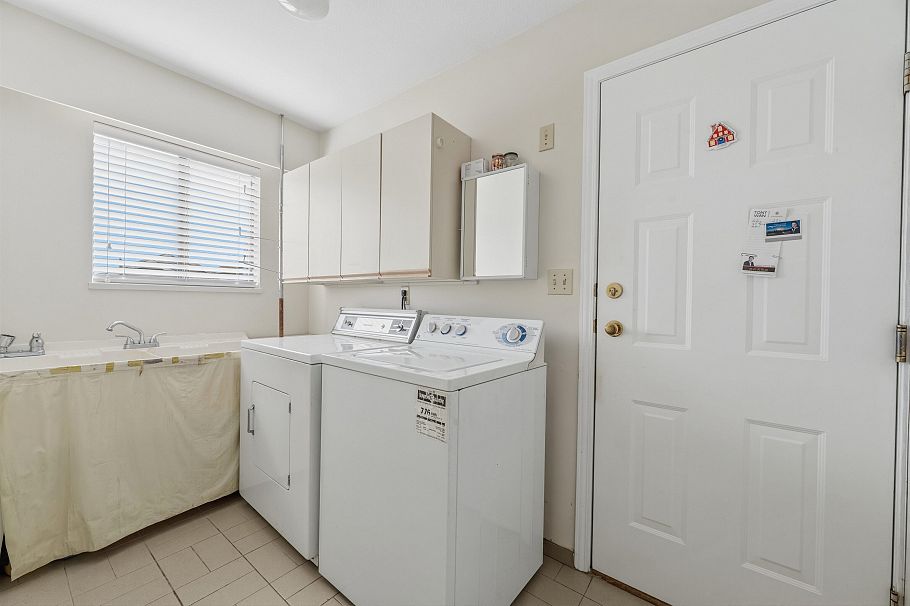 2693 E Georgia Street Vancouver, BC - 25