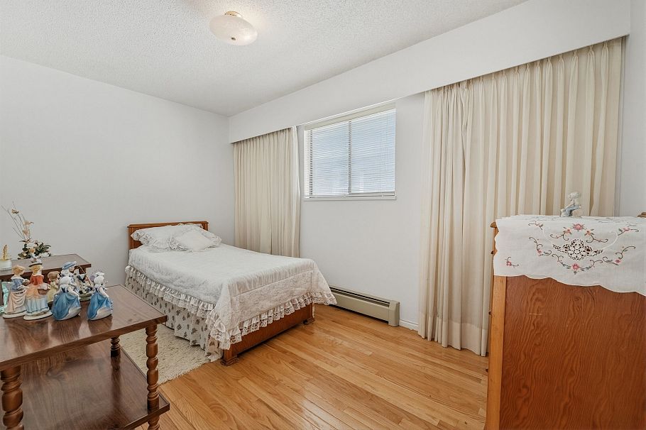 2693 E Georgia Street Vancouver, BC - 17