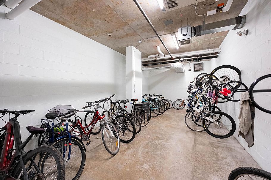 208 135 W 2nd Street North Vancouver, BC - 37