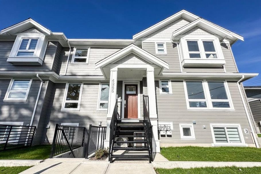 4265 Macdonald Avenue Burnaby, BC - 1