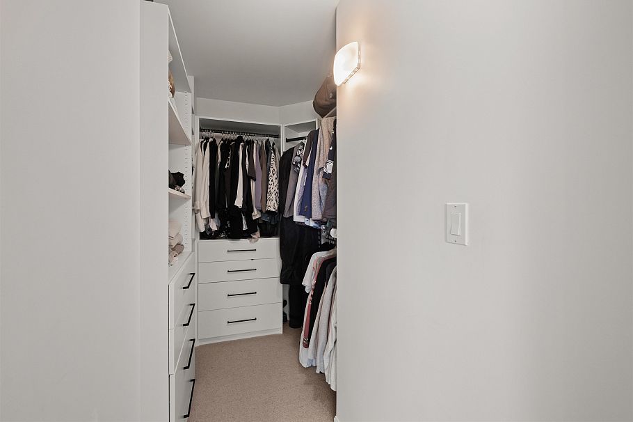 303 408 Lonsdale Avenue North Vancouver, BC - 31