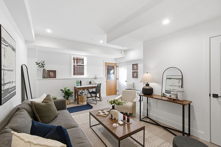 1967 Napier Street Vancouver, BC - 10