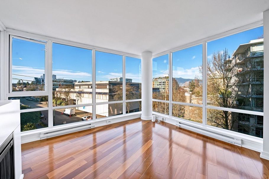 404 1690 W 8th Avenue Vancouver, BC - 3