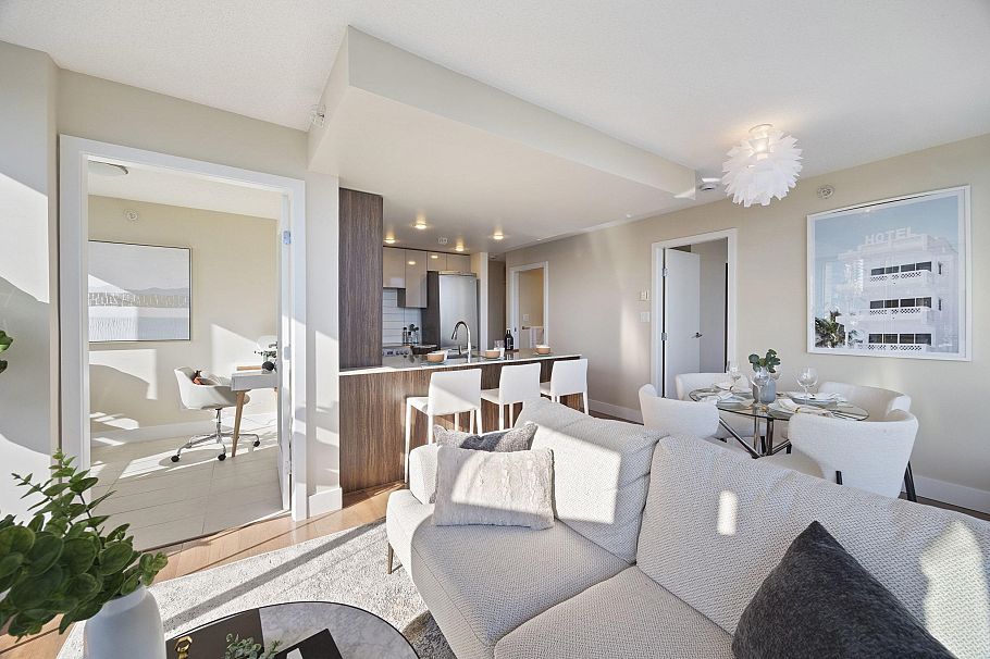 1801 1088 Richards Street Vancouver, BC - 3