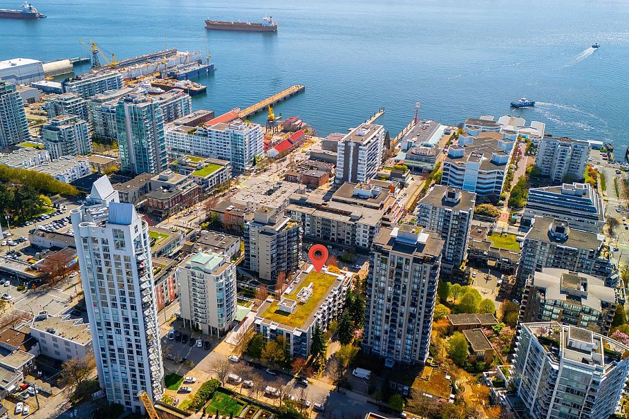 208 135 W 2nd Street North Vancouver, BC - 40