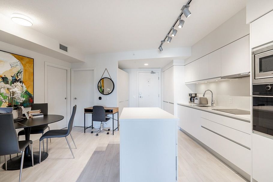 1119 180 E 2nd Avenue Vancouver, BC - 5