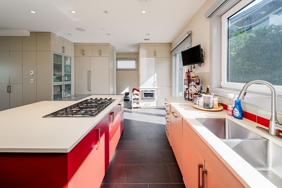 4371 Puget Drive Vancouver, BC - 11