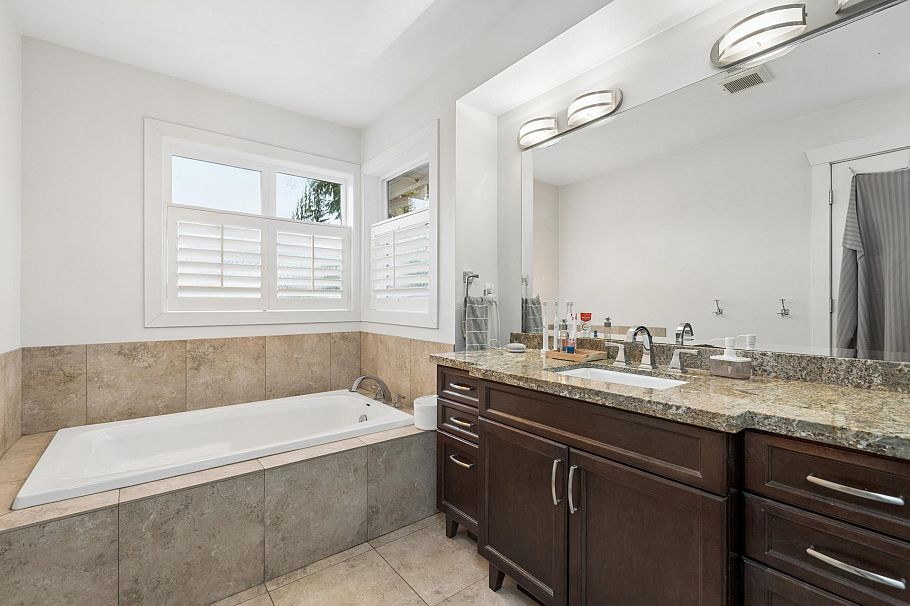 3476 Wellington Crescent North Vancouver, BC - 25