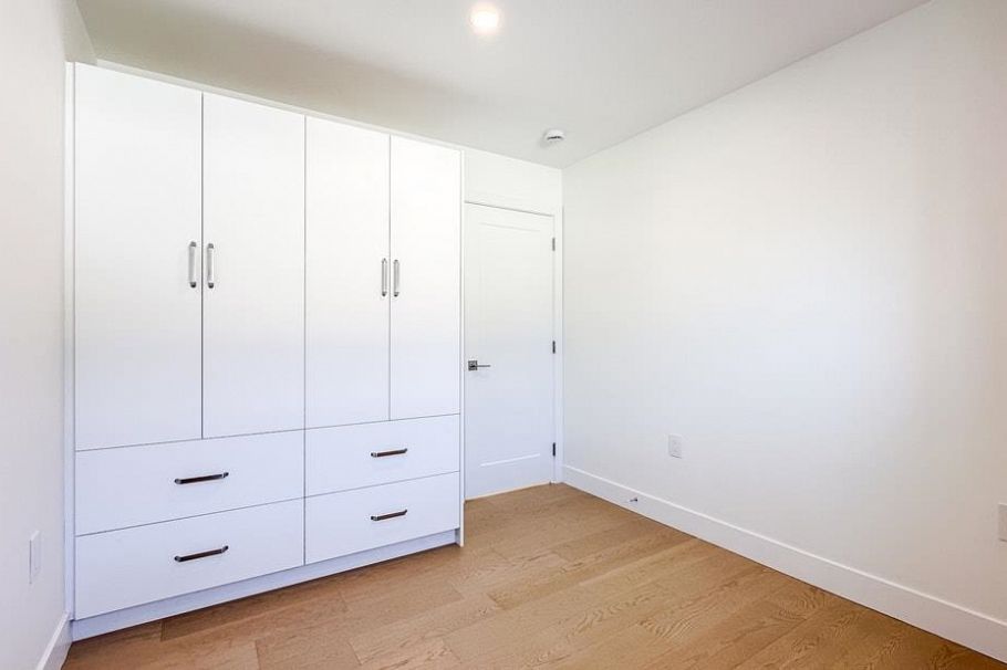 4265 Macdonald Avenue Burnaby, BC - 20