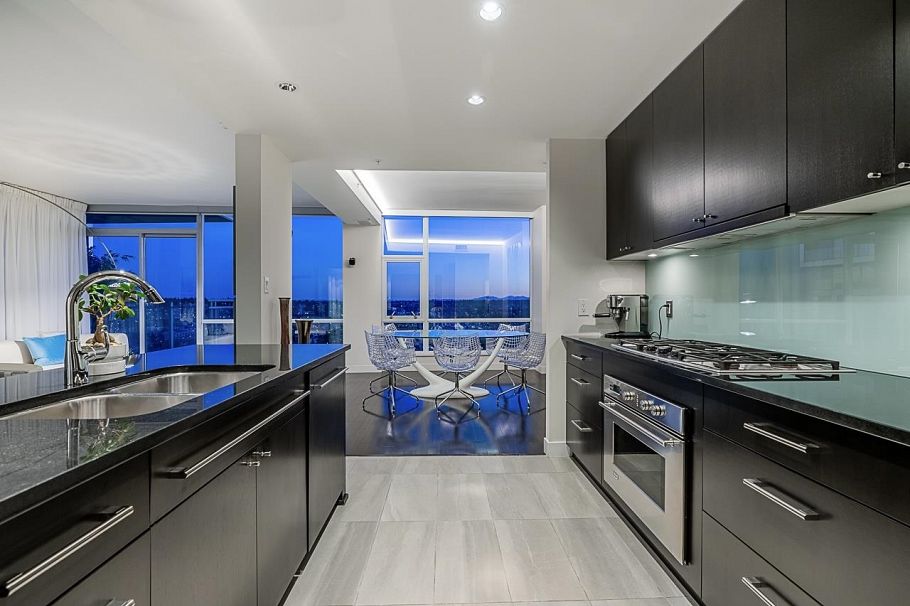 2703 1455 Howe Street Vancouver, BC - 14