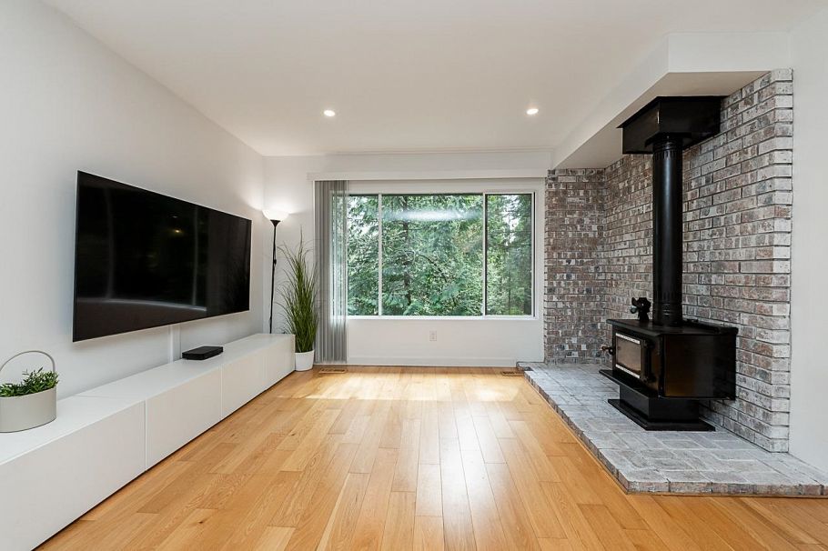 3398 William Avenue North Vancouver, BC - 2