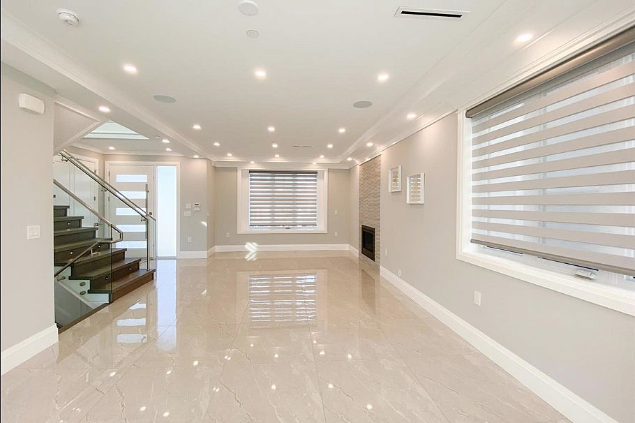 2984 Kitchener Street Vancouver, BC - 2