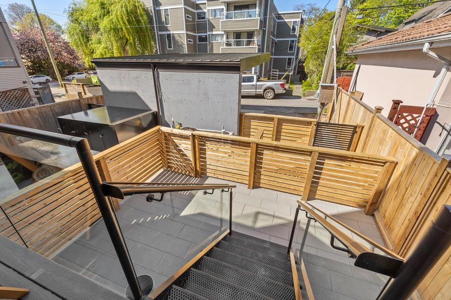 679 W 18th Avenue Vancouver, BC - 14