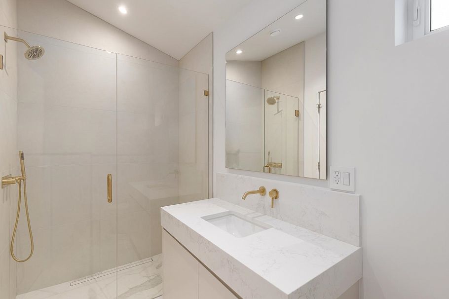 2 3617 W 12th Avenue Vancouver, BC - 18