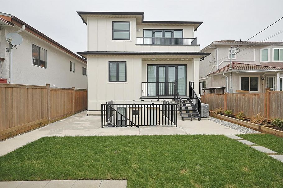 2984 Kitchener Street Vancouver, BC - 12