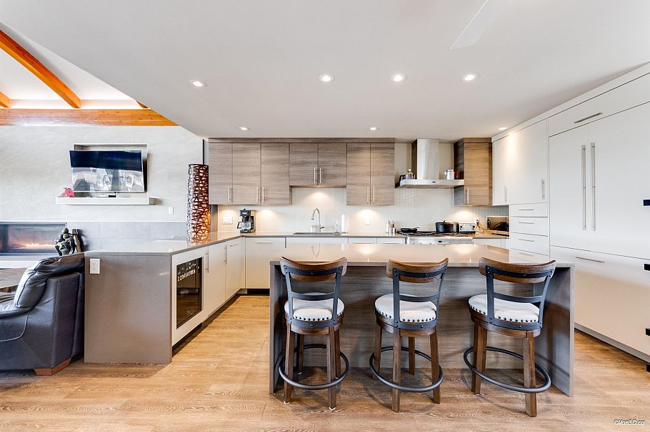 29 415 Esplanade Avenue North Vancouver, BC - 16