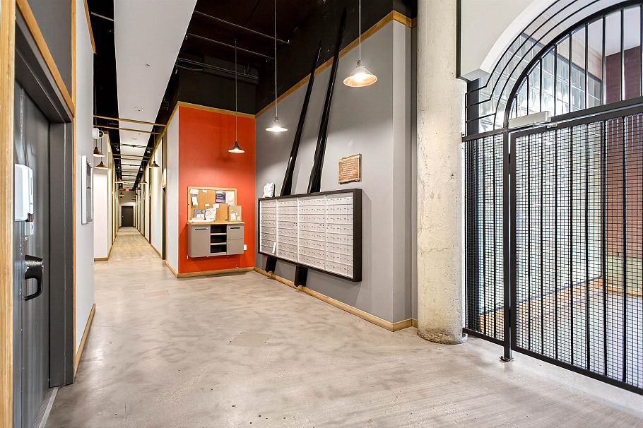 805 22 E Cordova Street Vancouver, BC - 31