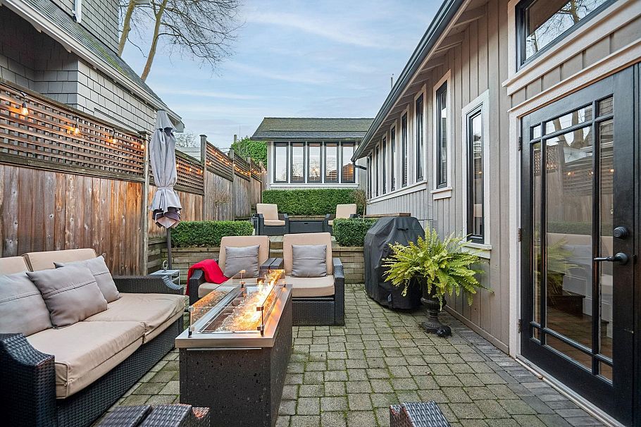 3814 W 11 Avenue Vancouver, BC - 4