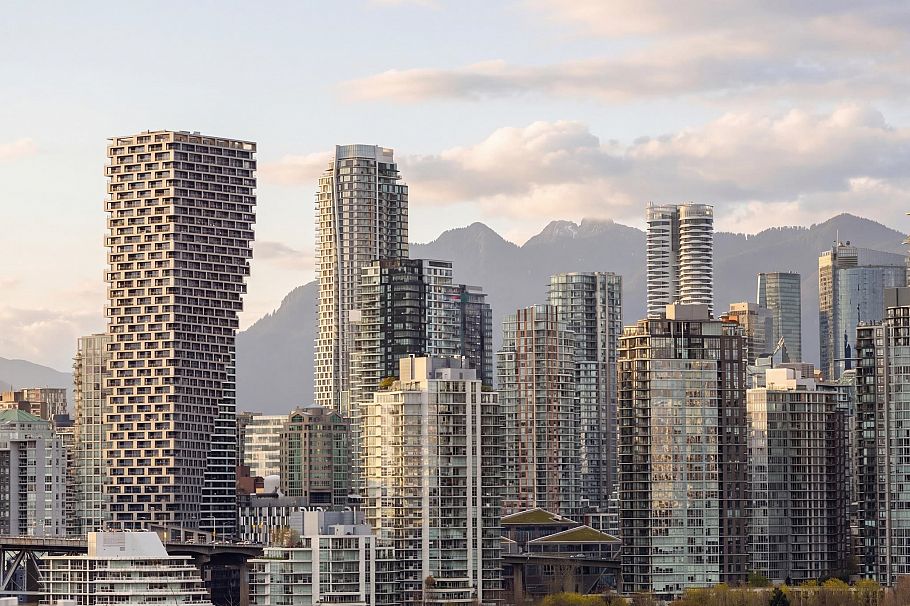 1229 W 8th Avenue Vancouver, BC - 16